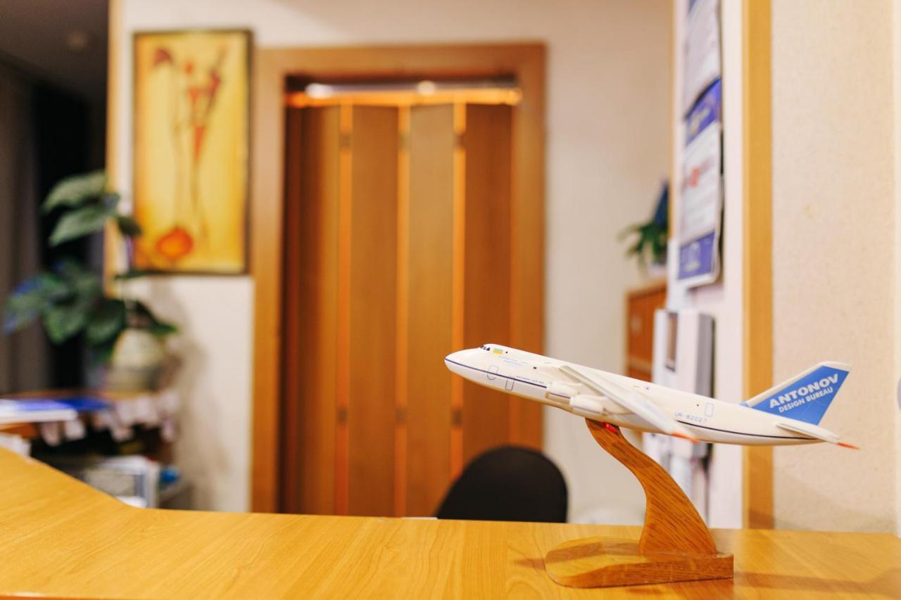 Zhayvir Hotel Kiev Ngoại thất bức ảnh
