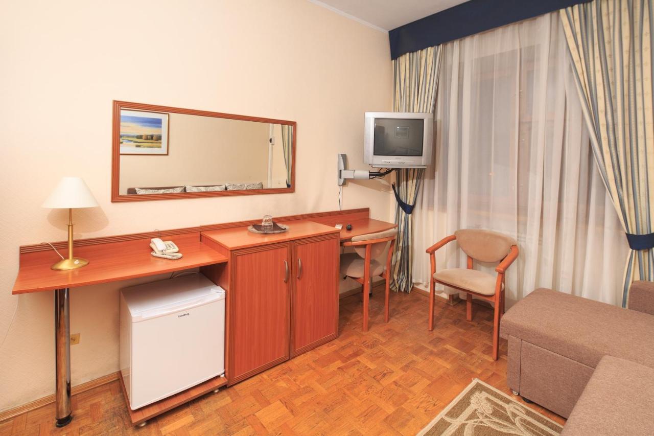 Zhayvir Hotel Kiev Ngoại thất bức ảnh